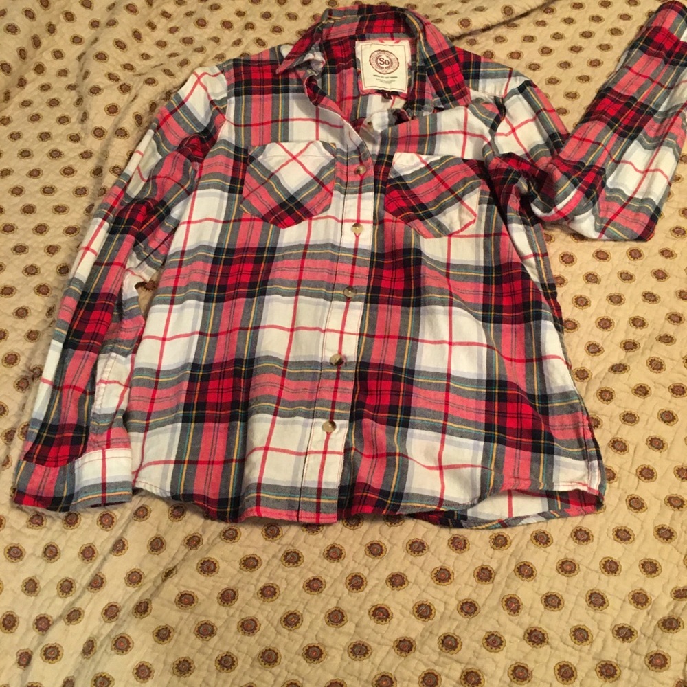 Women’s button up shirt